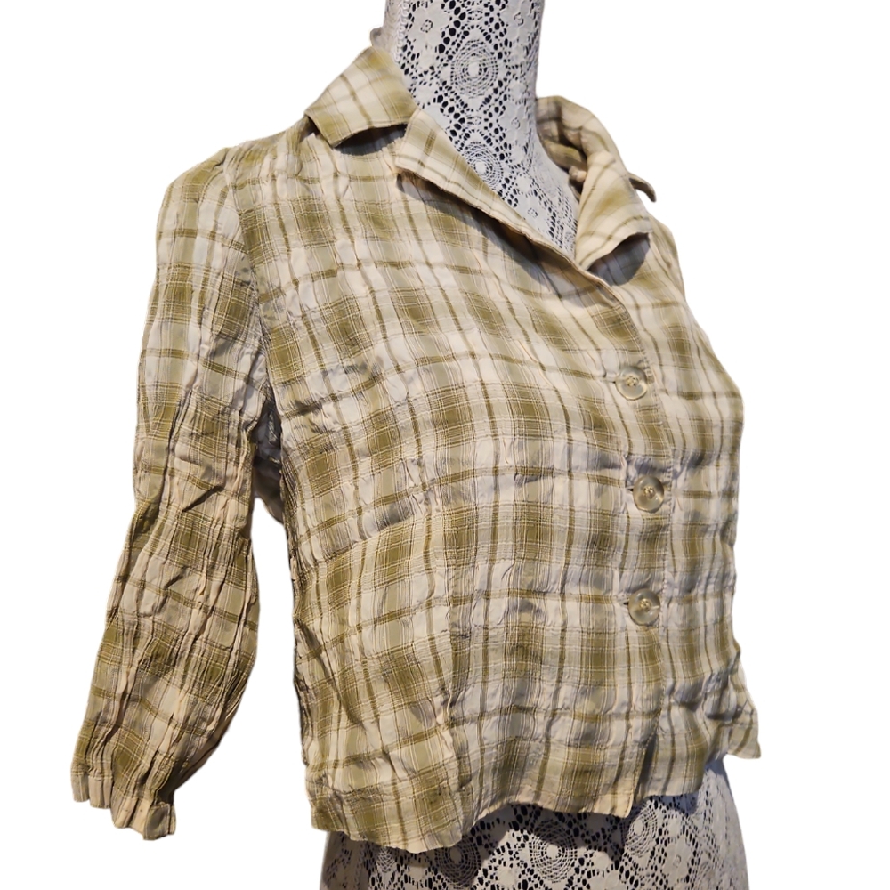 Summary plaid top